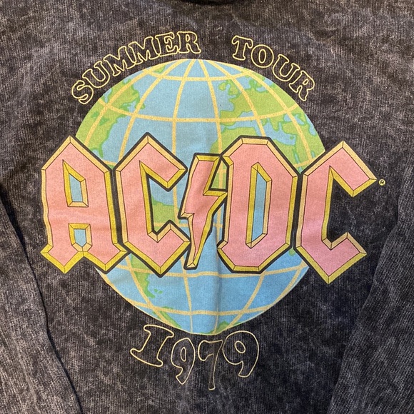 Cropped Band Hoodie - Picture 4 of 5